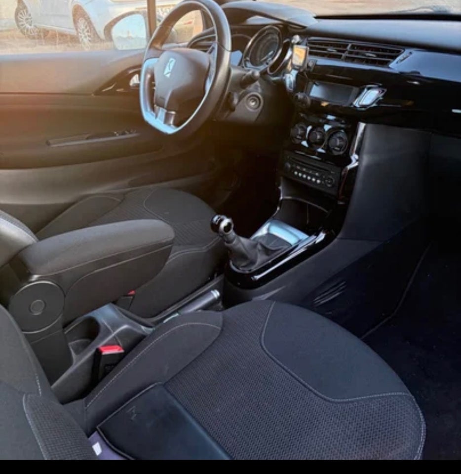 Citroën DS3 1,2 VTi 82 Style Cabrio 2d