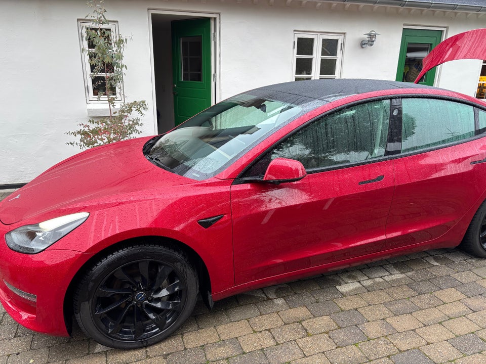 Tesla Model 3 Long Range AWD 4d