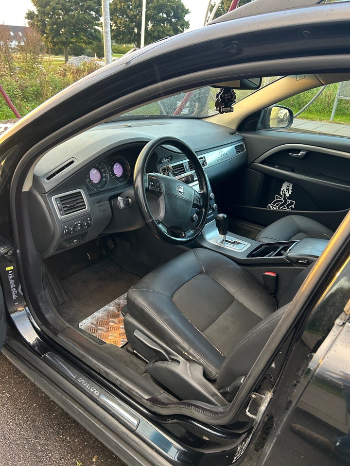 Volvo V70 2,4 D 163 aut. 5d