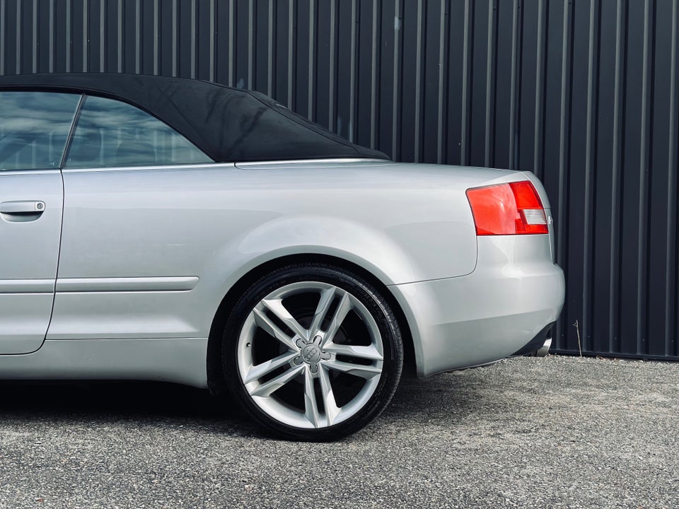 Audi A4 2,4 V6 Cabriolet 2d