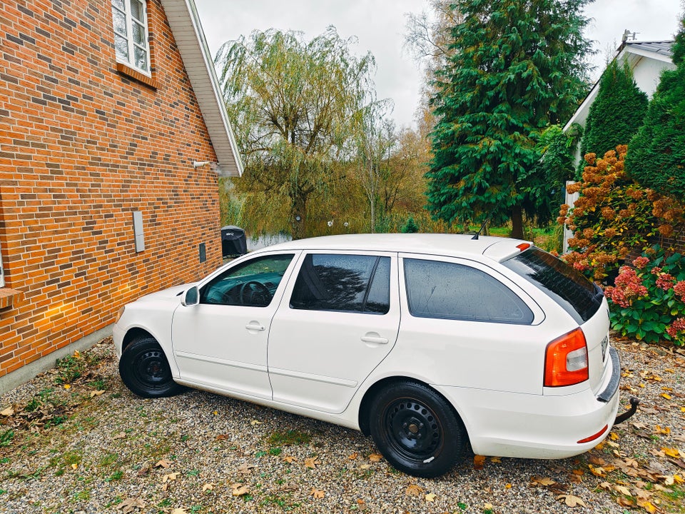 Skoda Octavia 1,6 TDi 105 GreenLine Combi 5d