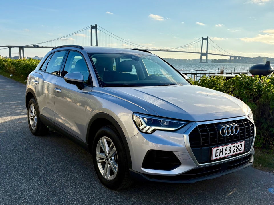 Audi Q3 45 TFSi e Attitude plus S-tr. 5d