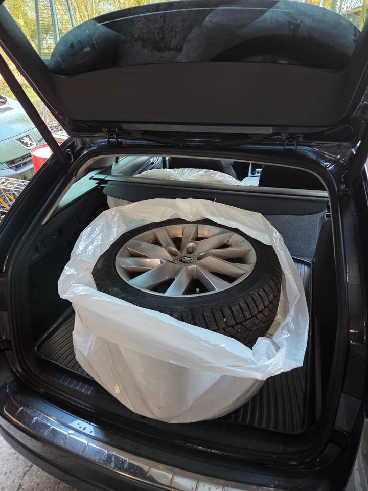 Skoda Octavia 1,4 TSi iV Plus Combi DSG 5d