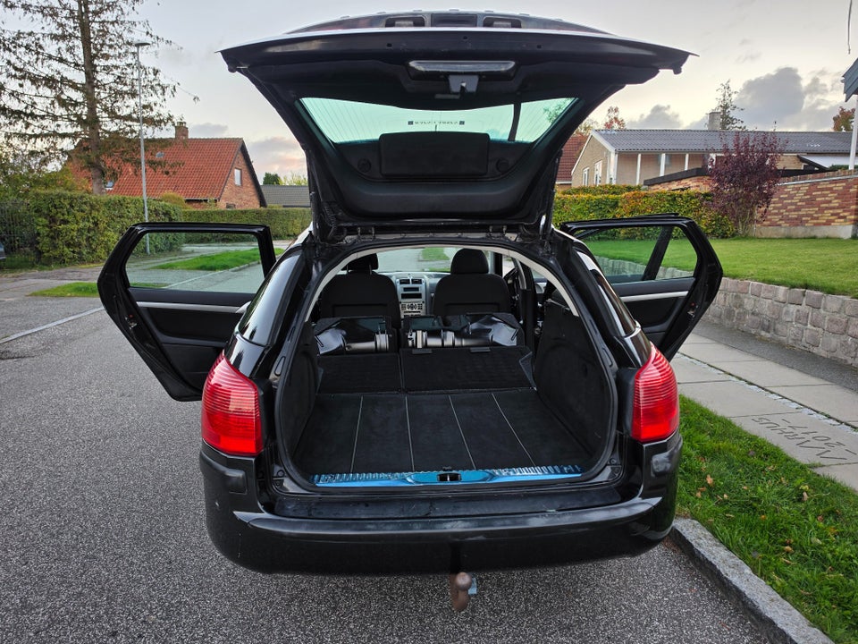 Peugeot 407 2,0 SR stc. 5d