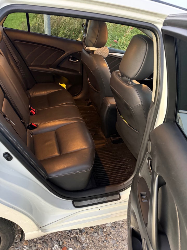 Toyota Avensis 1,8 VVT-i T3 Touring Sports MDS 5d