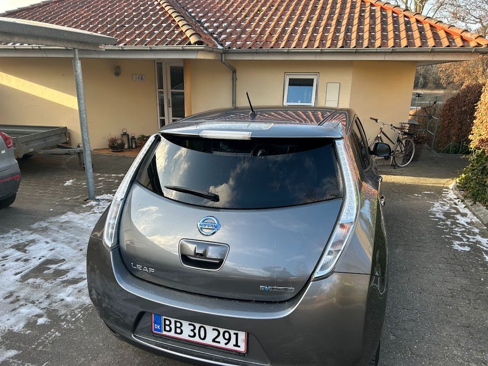 Nissan Leaf 24  5d