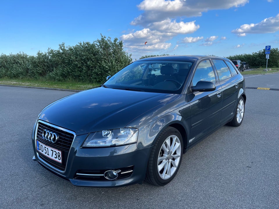 Audi A3 2,0 TDi 136 Ambiente Sportback 5d