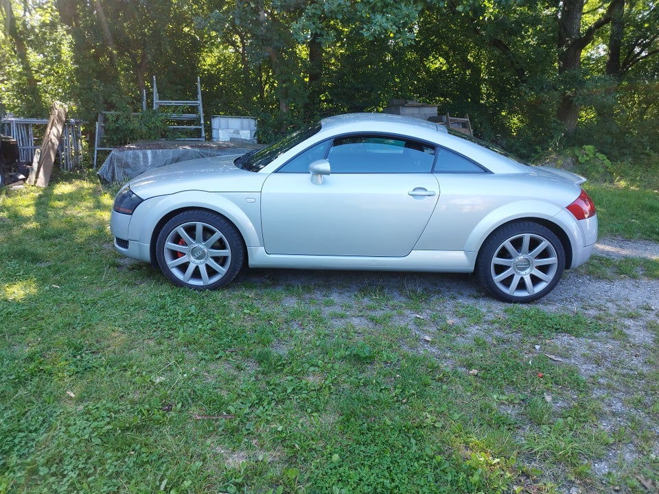 Audi TT 1,8 T 180 Coupé 2d