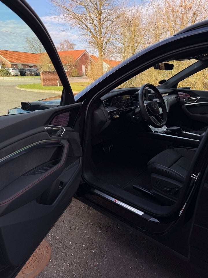 Audi Q8 e-tron 55 S-line Sportback quattro 5d