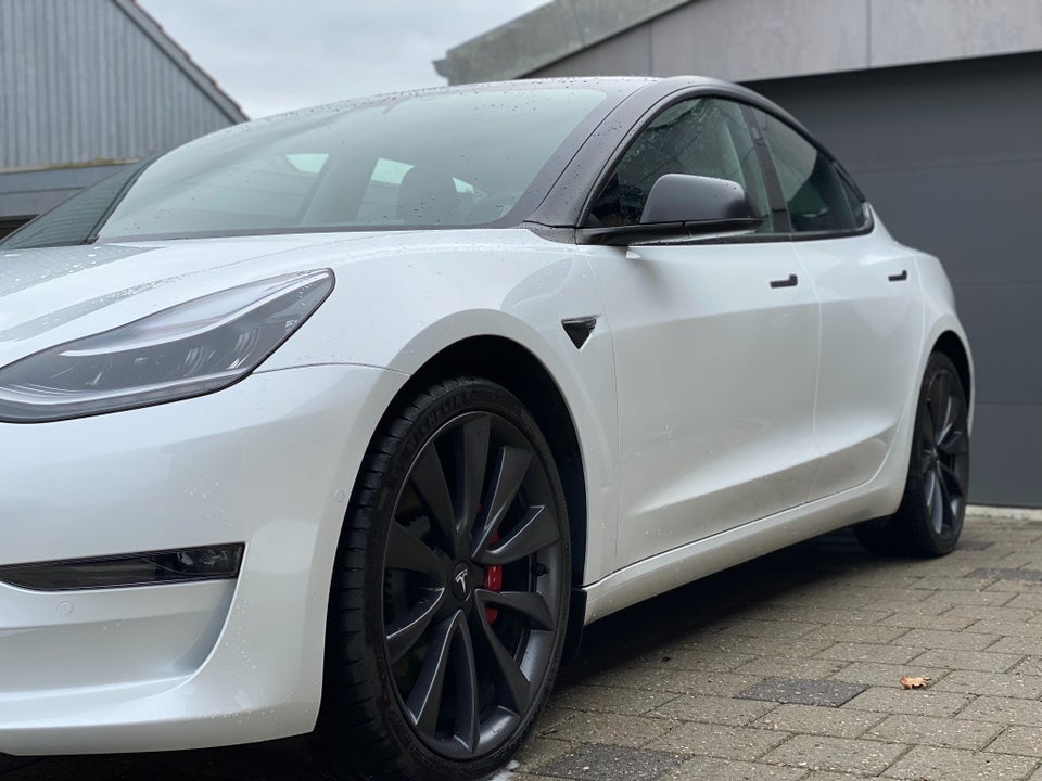 Tesla Model 3 Performance AWD 4d