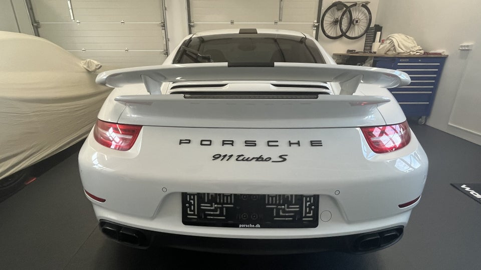 Porsche 911 Turbo S 3,8 Coupé PDK 2d