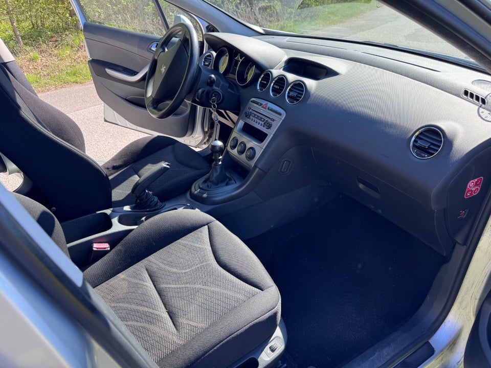 Peugeot 308 1,6 HDi 109 Premium 5d