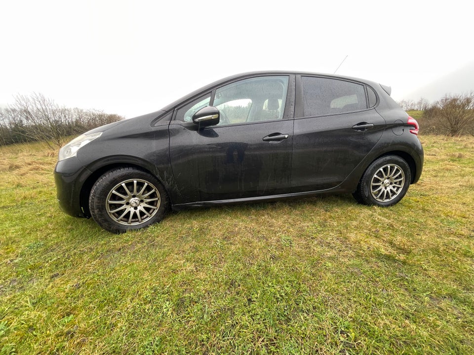 Peugeot 208 1,4 e-HDi 68 Active ESG 5d