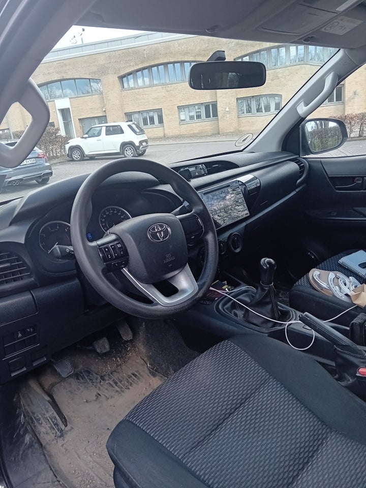 Toyota HiLux 2,4 D-4D 150 T2 Ex.Kab 4x4 4d