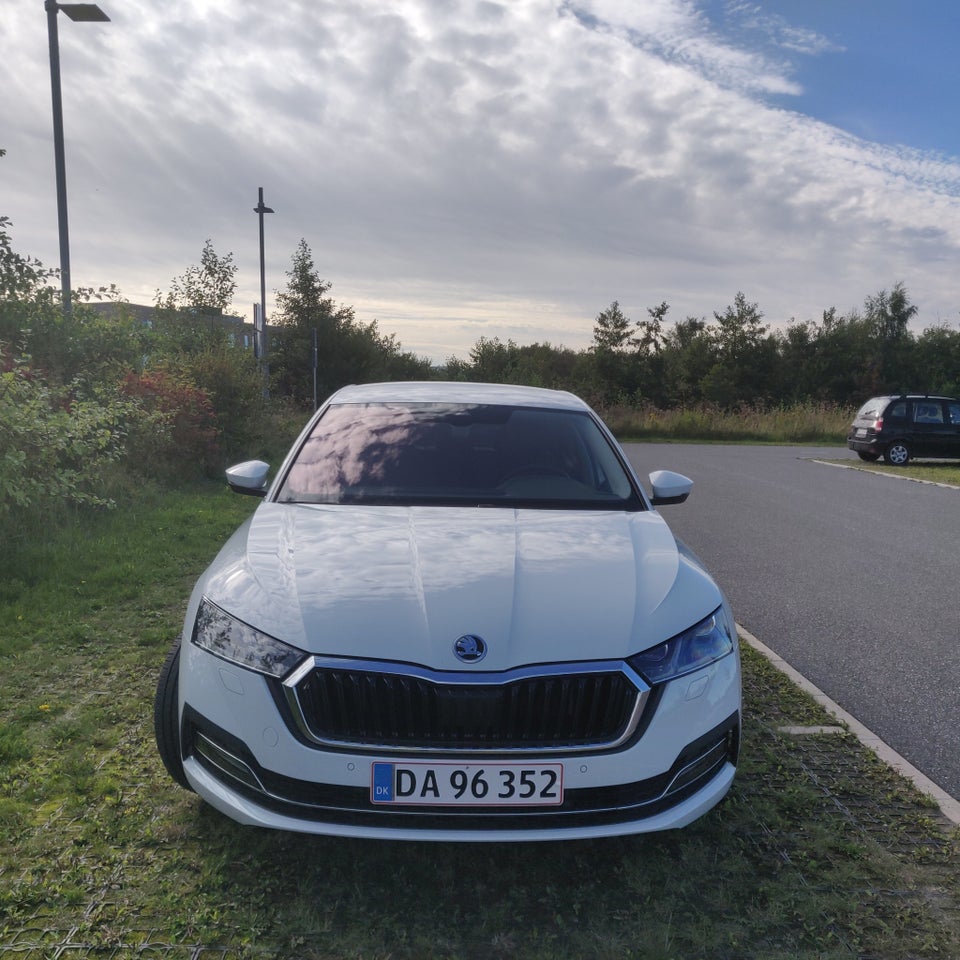 Skoda Octavia 1,4 TSi iV Plus DSG 5d