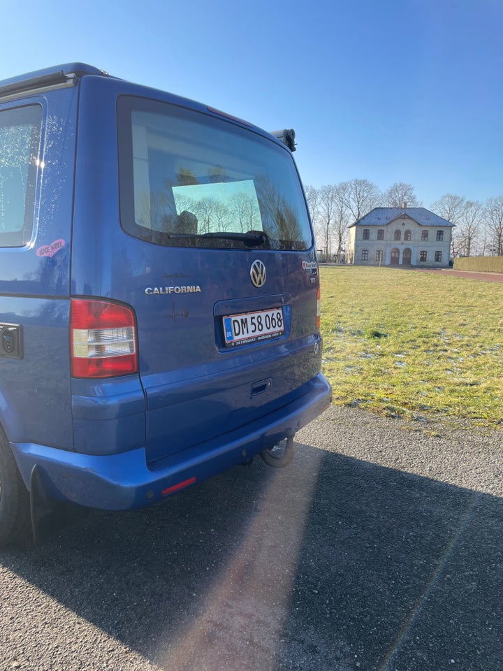 VW California 2,5 TDi 174 Comfortline 4d