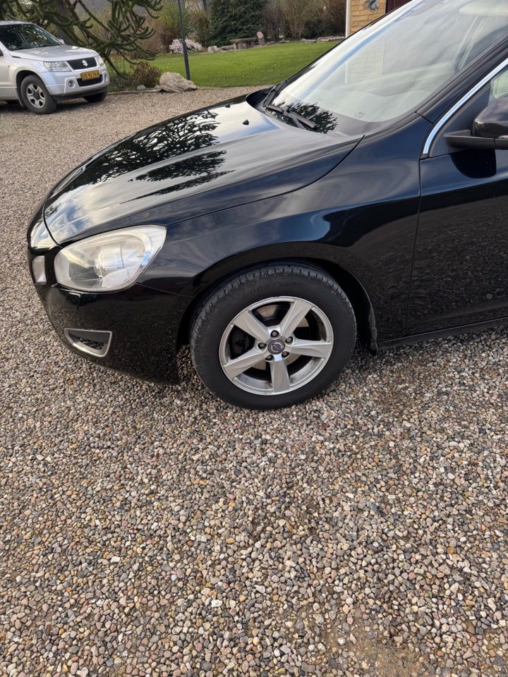 Volvo V60 2,0 D3 136 Active 5d