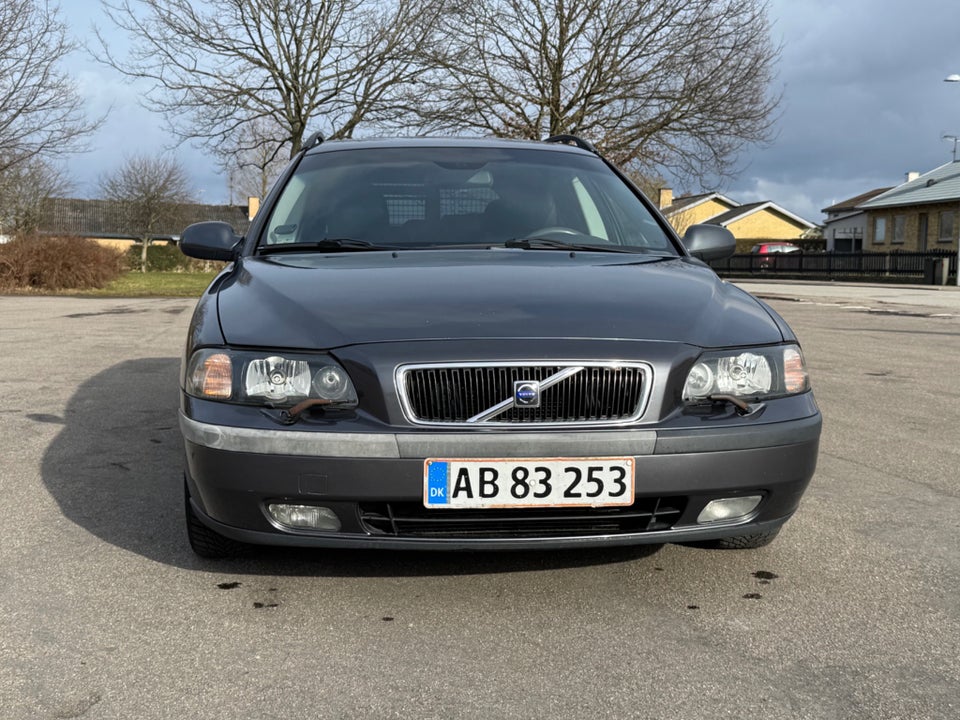 Volvo V70 2,3 T5 aut. 5d