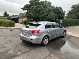 Mitsubishi Lancer 1,6 Invite SportBack 5d