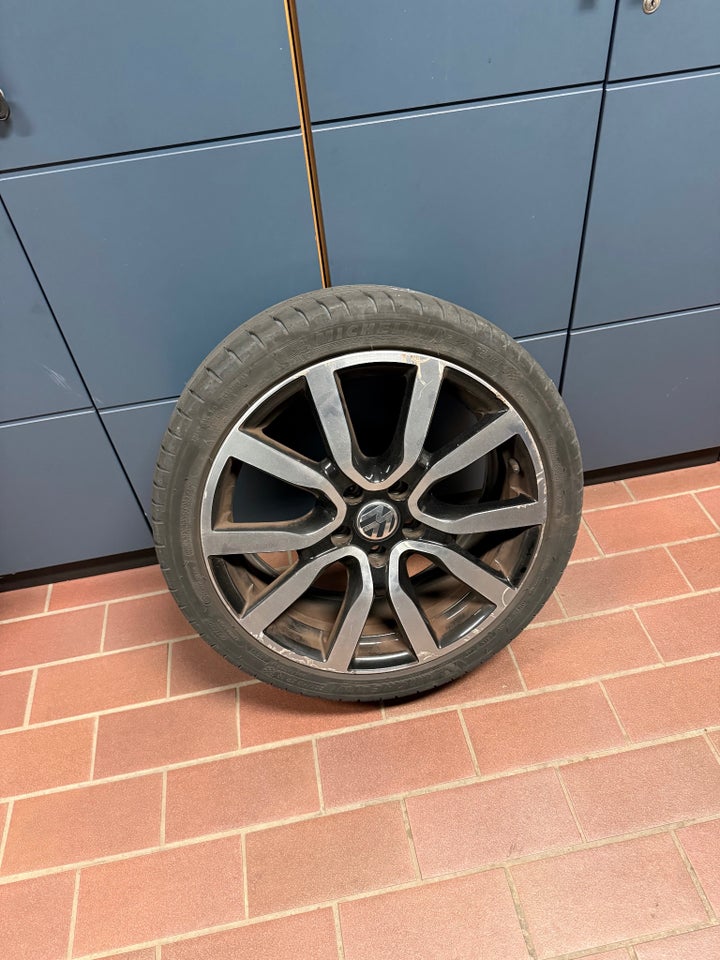 VW Golf VII 1,4 TSi 125 Edition 40 BMT 5d