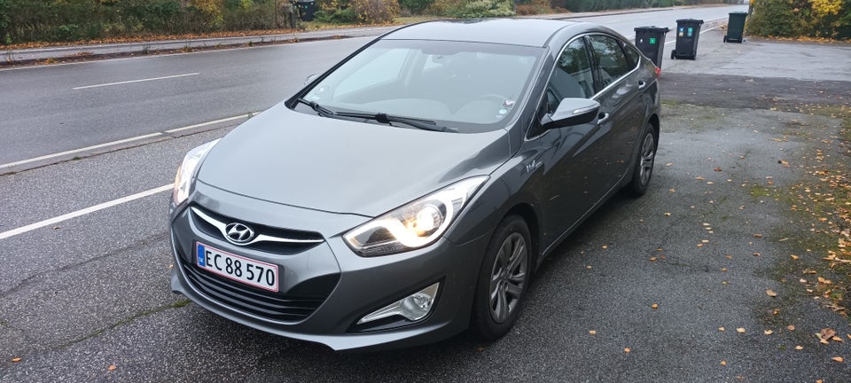 Hyundai i40 1,7 CRDi 115 Comfort Go! 4d