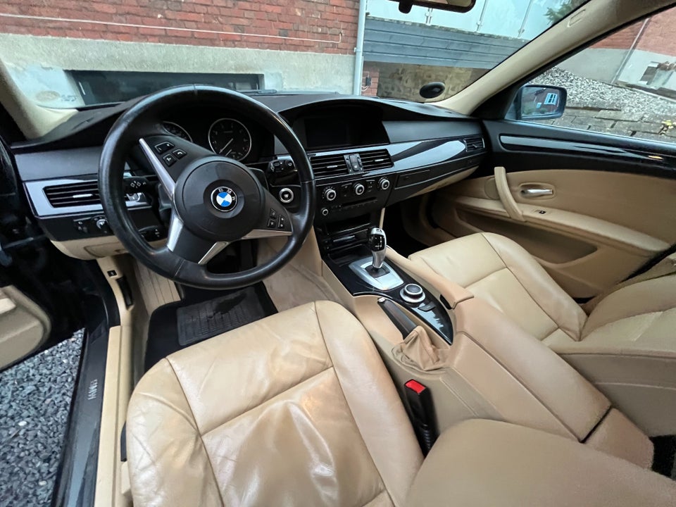 BMW 523i 2,5 Touring aut. 5d