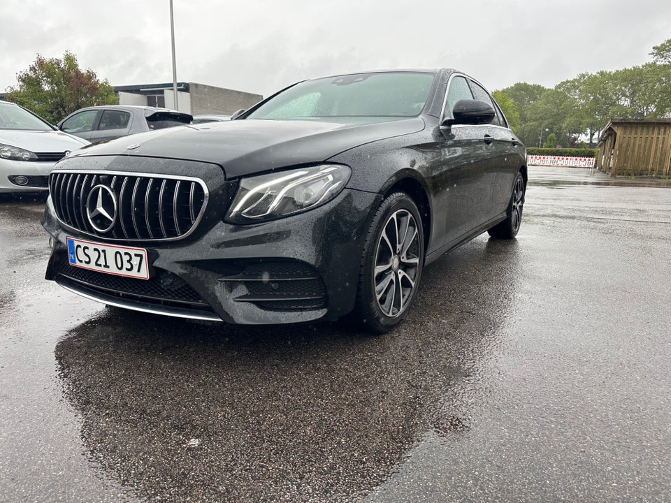 Mercedes E220 d 2,0 AMG Line aut. 4d