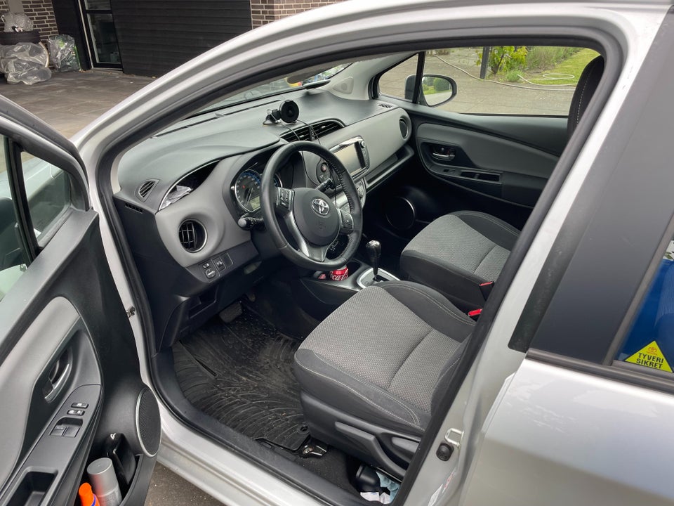 Toyota Yaris 1,5 Hybrid H2 Komfort e-CVT 5d
