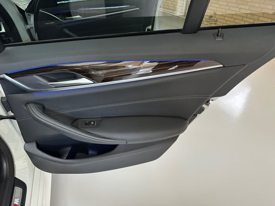 BMW 530d 3,0 Touring M-Sport xDrive aut. 5d