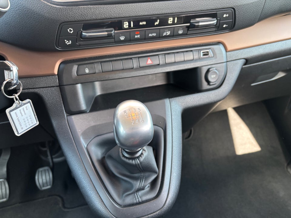 Toyota ProAce Verso 2,0 D 150 Long Family 4d