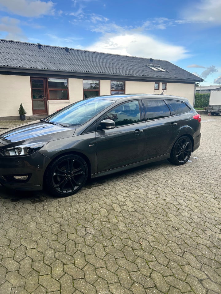 Ford Focus 1,0 SCTi 125 ST-Line stc. 5d