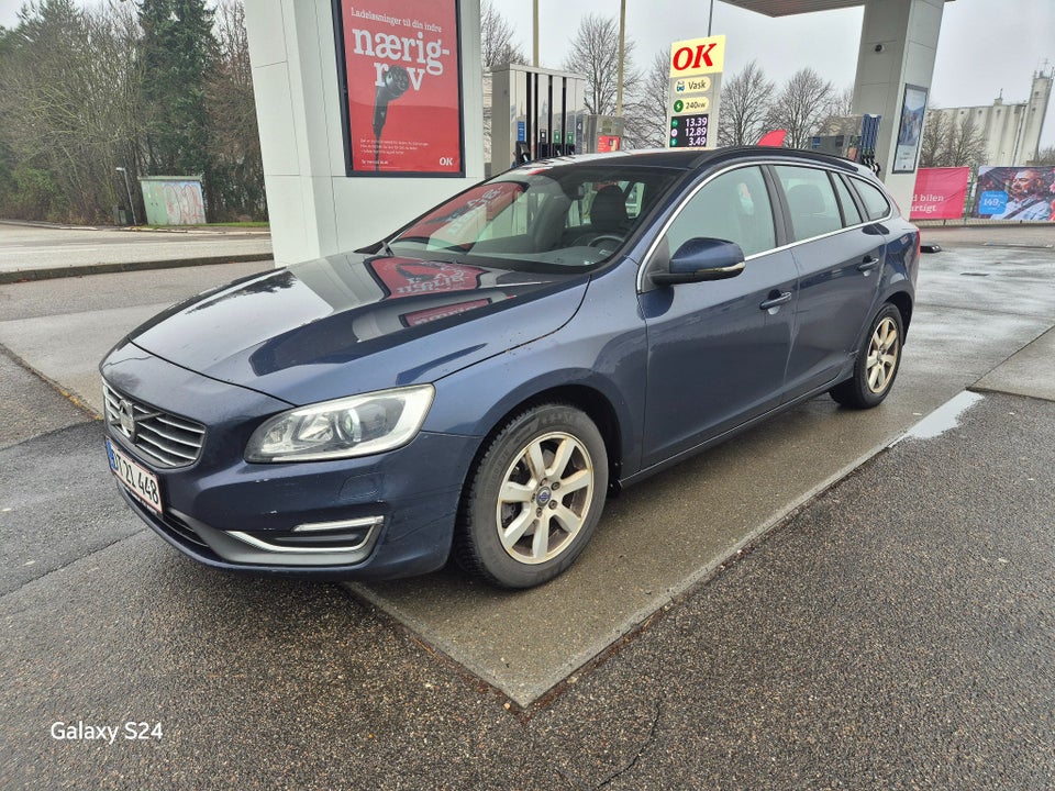 Volvo V60 2,0 D4 181 Momentum Drive-E 5d