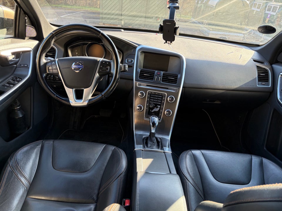 Volvo XC60 2,0 D4 181 Momentum aut. 5d