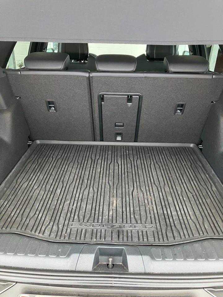 Ford Explorer 77 Premium Extended Range 5d