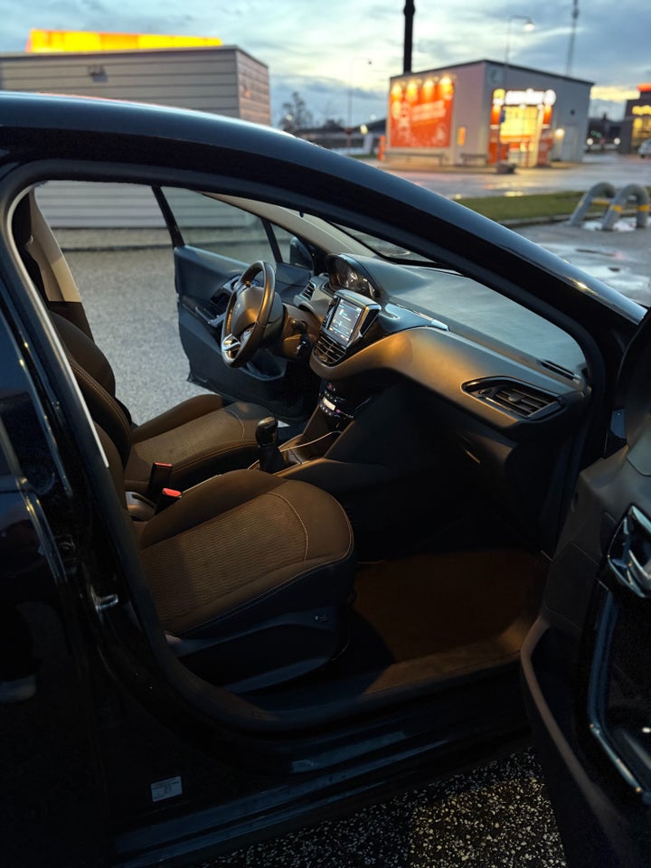 Peugeot 208 1,6 BlueHDi 100 Envy 5d