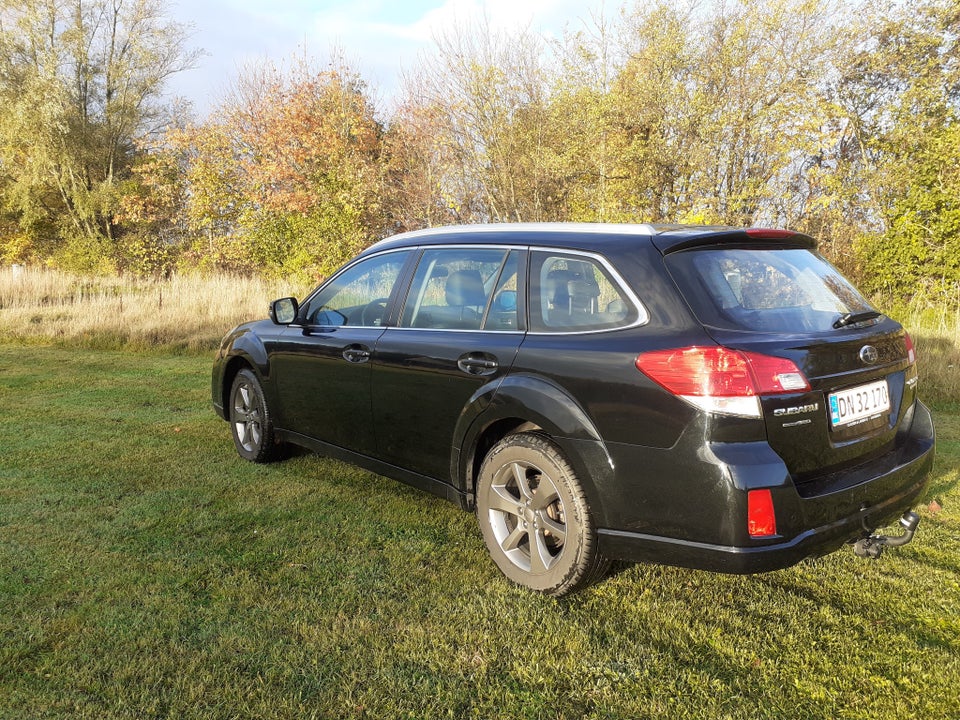 Subaru Outback 2,5i CVT AWD 5d