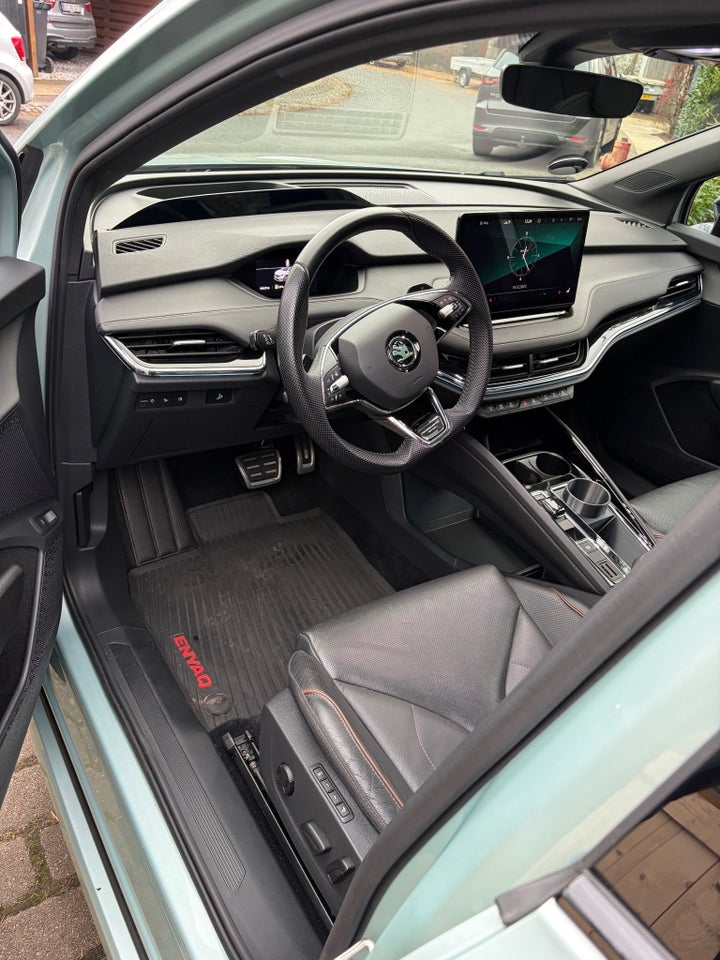 Skoda Enyaq 80x iV Founders Edition 5d