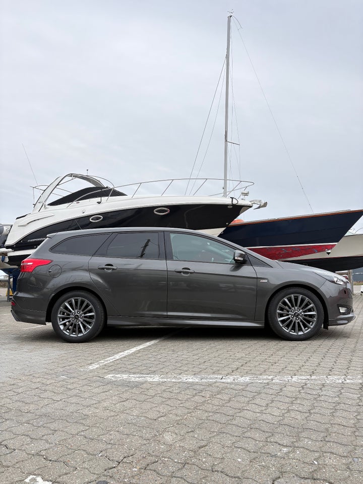 Ford Focus 1,0 SCTi 125 ST-Line stc. 5d