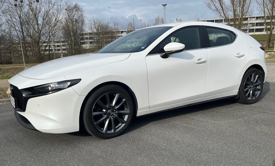 Mazda 3 2,0 SkyActiv-G 122 Sky 5d