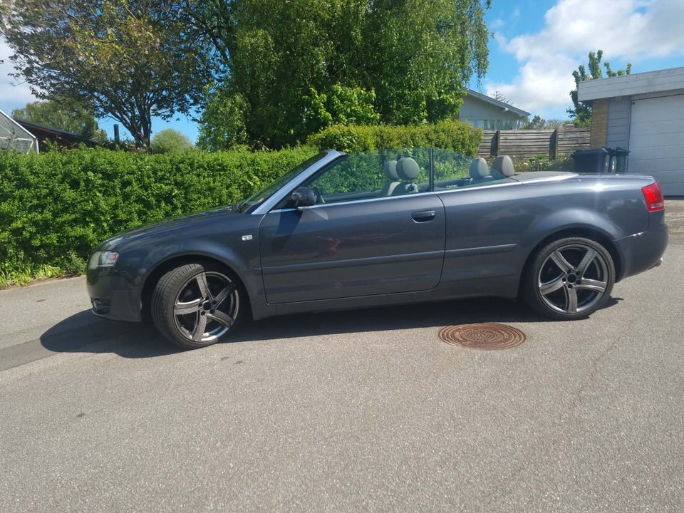 Audi A4 3,2 FSi quattro Cabriolet 2d