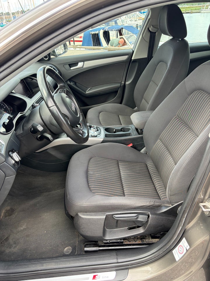 Audi A4 2,0 TDi 150 S-line Avant Multitr. 5d
