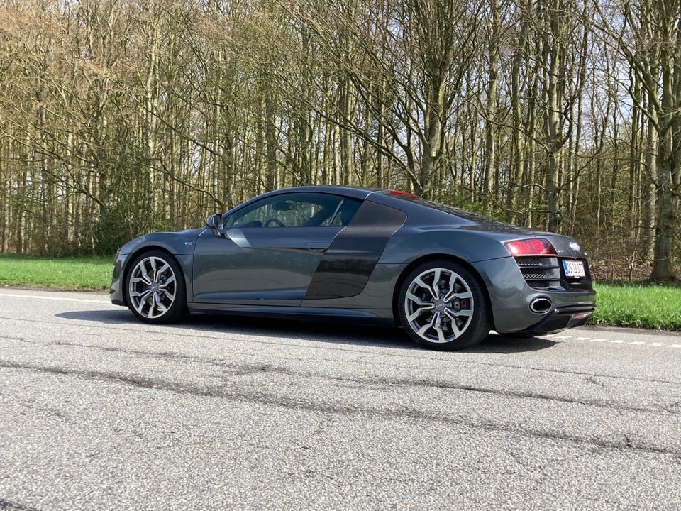 Audi R8 5,2 FSi Coupé quattro R-tr. 2d