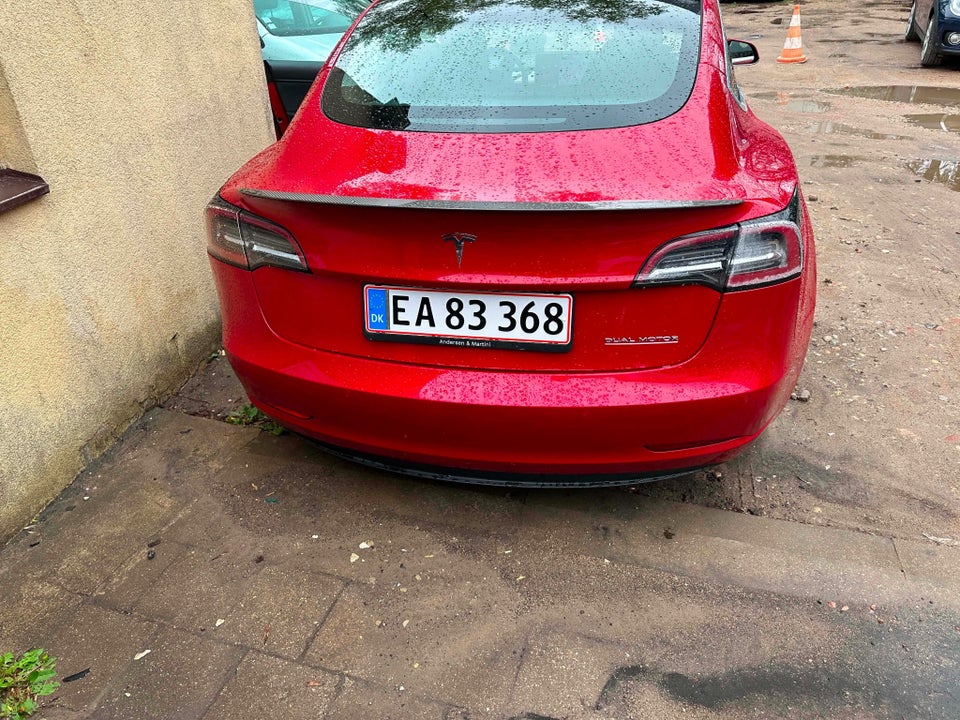 Tesla Model 3 Long Range AWD 4d