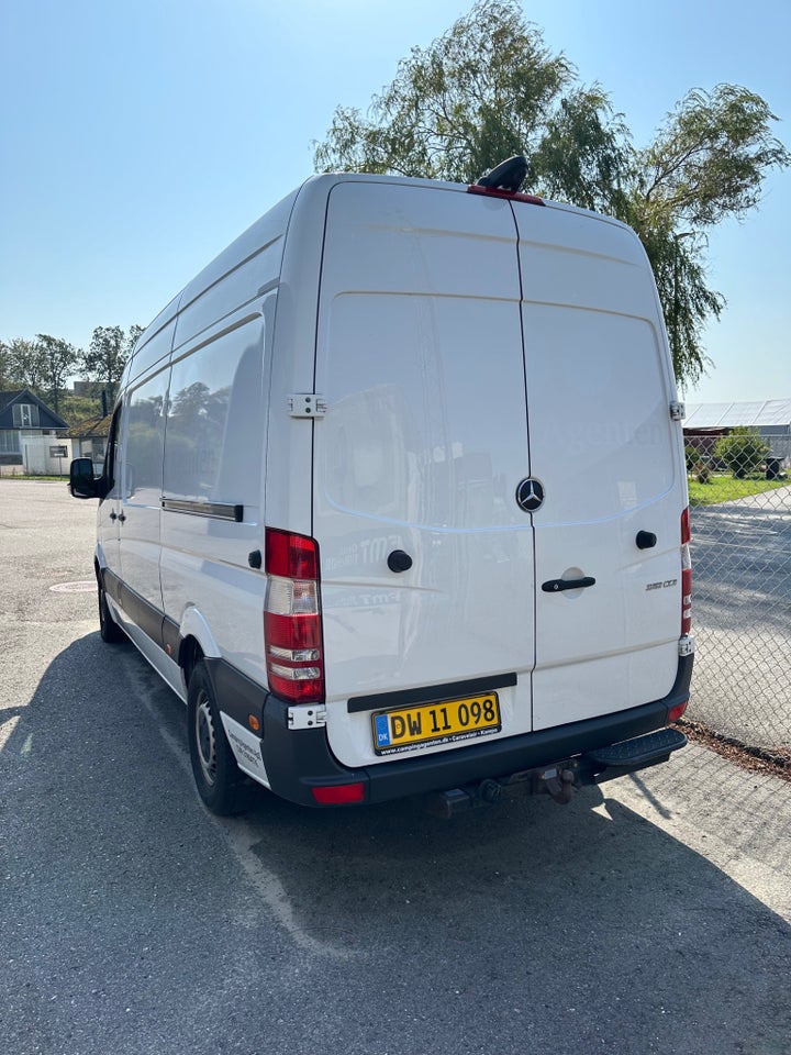 Mercedes Sprinter 319 3,0 CDi R2 Kassevogn aut. 6d