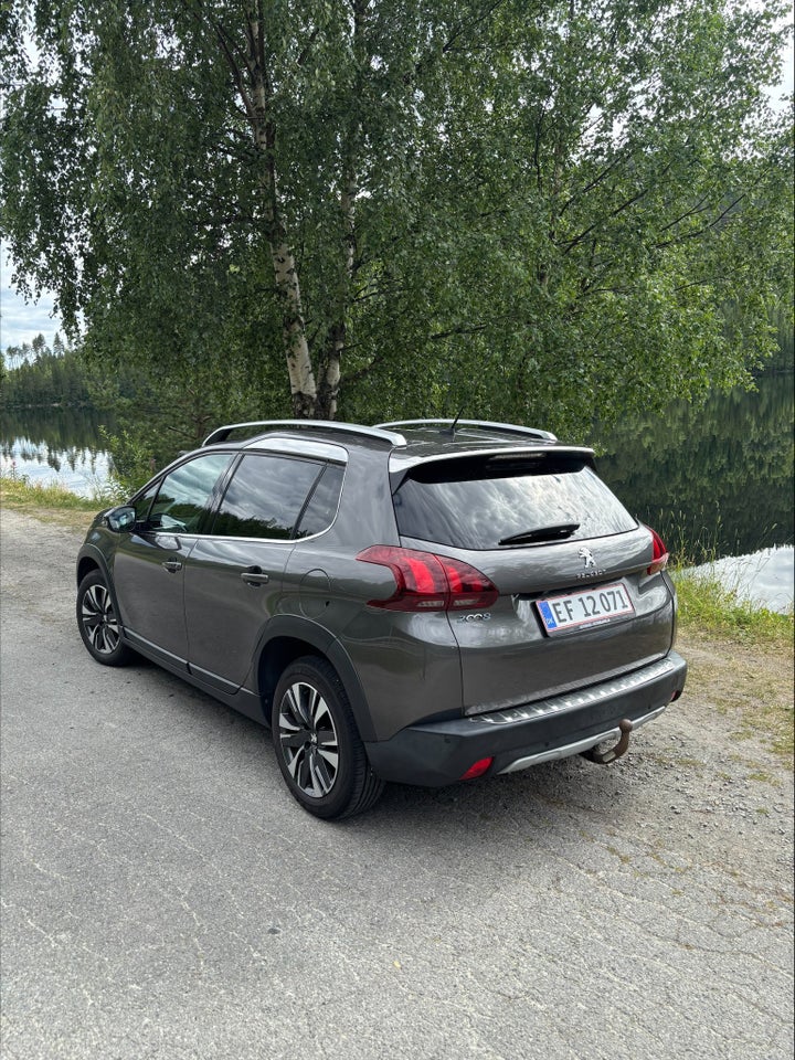 Peugeot 2008 1,2 e-THP 110 Allure Sky 5d