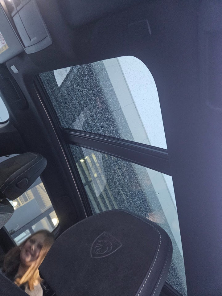 Peugeot e-5008 77 GT Pack 7prs 5d