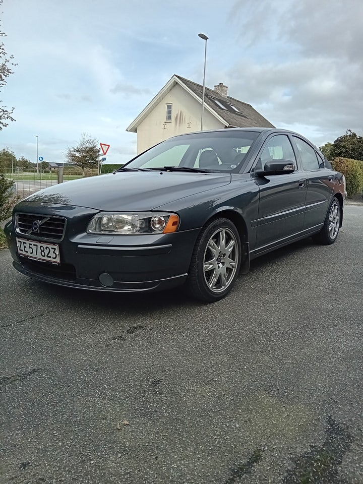 Volvo S60 2,5 T aut. 4d