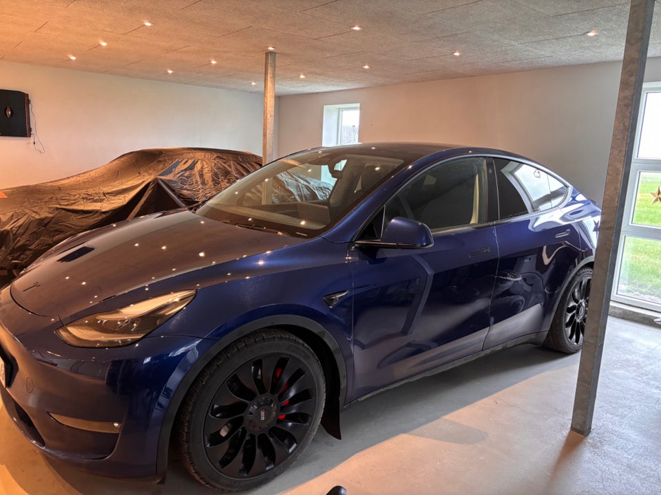 Tesla Model Y Performance AWD 5d