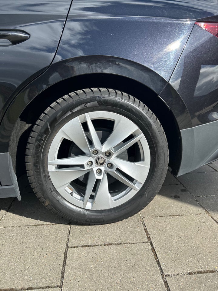 Skoda Enyaq 80 iV Plus 5d