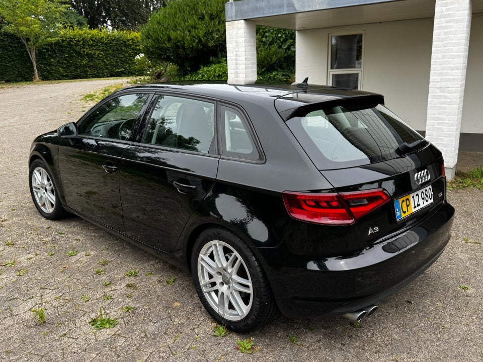 Audi A3 2,0 TDi 150 Ambiente Sportback Van 5d